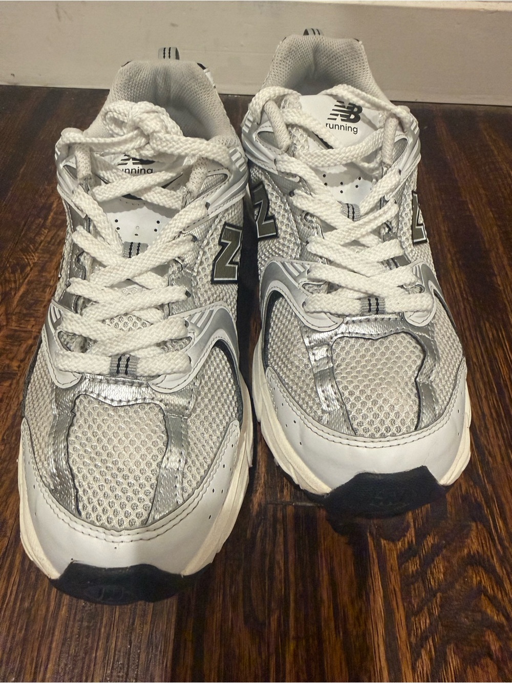 New Balance 530 MR530FDO White Silver Dad Sneakers Size 8 Men / 9.5 Women - Picture 4 of 8